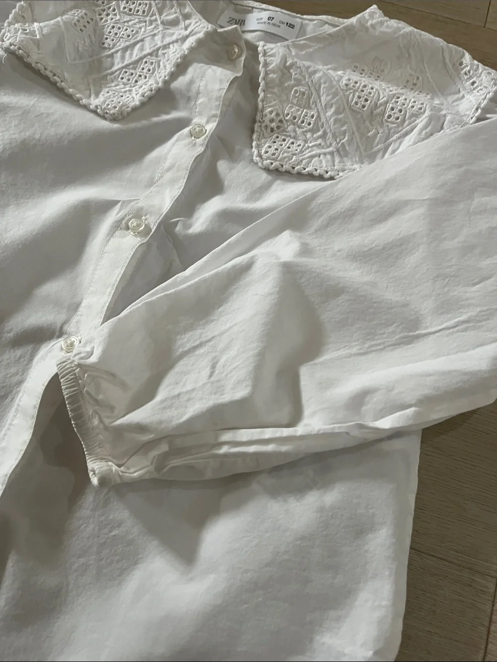 Zara White Button-Front Blouse with Eyelet Collar